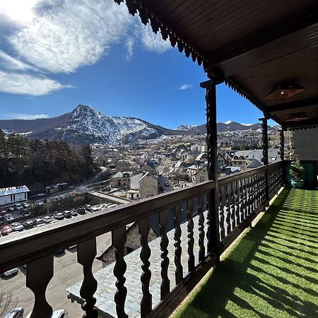 El Balcon Del Garmo Villa Sallent De Gallego Exterior photo